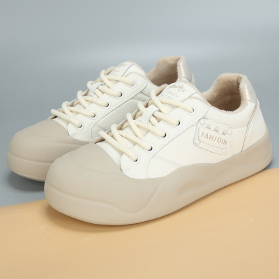 2025冬季新款大码女鞋41到43时尚运动休闲板鞋加绒舒适大号棉鞋