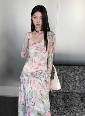 法式复古印花网纱连衣裙女春秋季新款设计感小众收腰显瘦长袖裙子