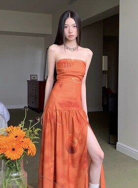 法式复古橙子度假抹胸连衣裙2025年夏季新款气质显瘦高级感露肩裙