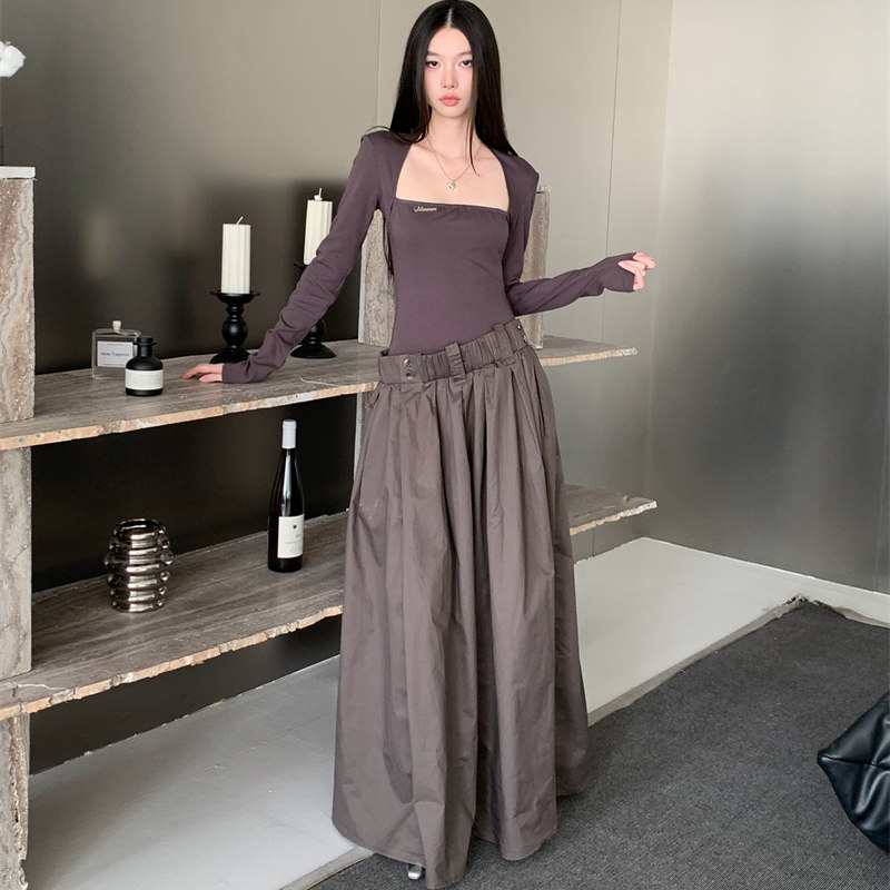 法式设计感松弛长袖方领连衣裙女秋气质收腰修身显瘦a字大摆长裙