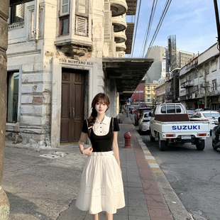 W6312 WGWE 翻领小衫 甜美风套装 白色半身裙中裙学院风两件套套装