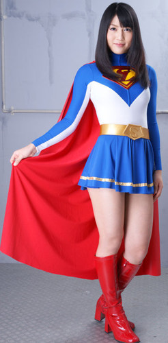 特摄giga电影带披风SL女英雄