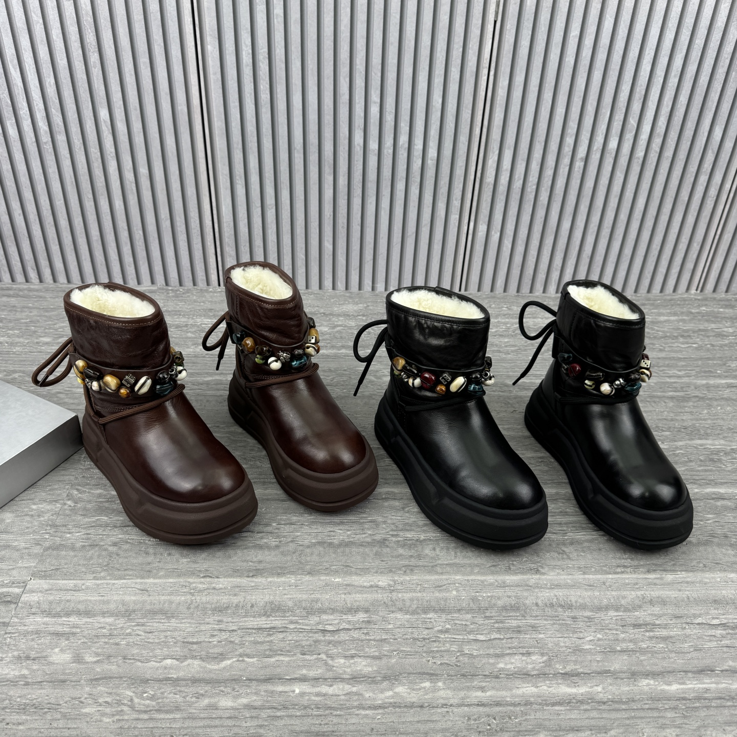 雪地靴冬季短靴时尚羊毛加绒女靴