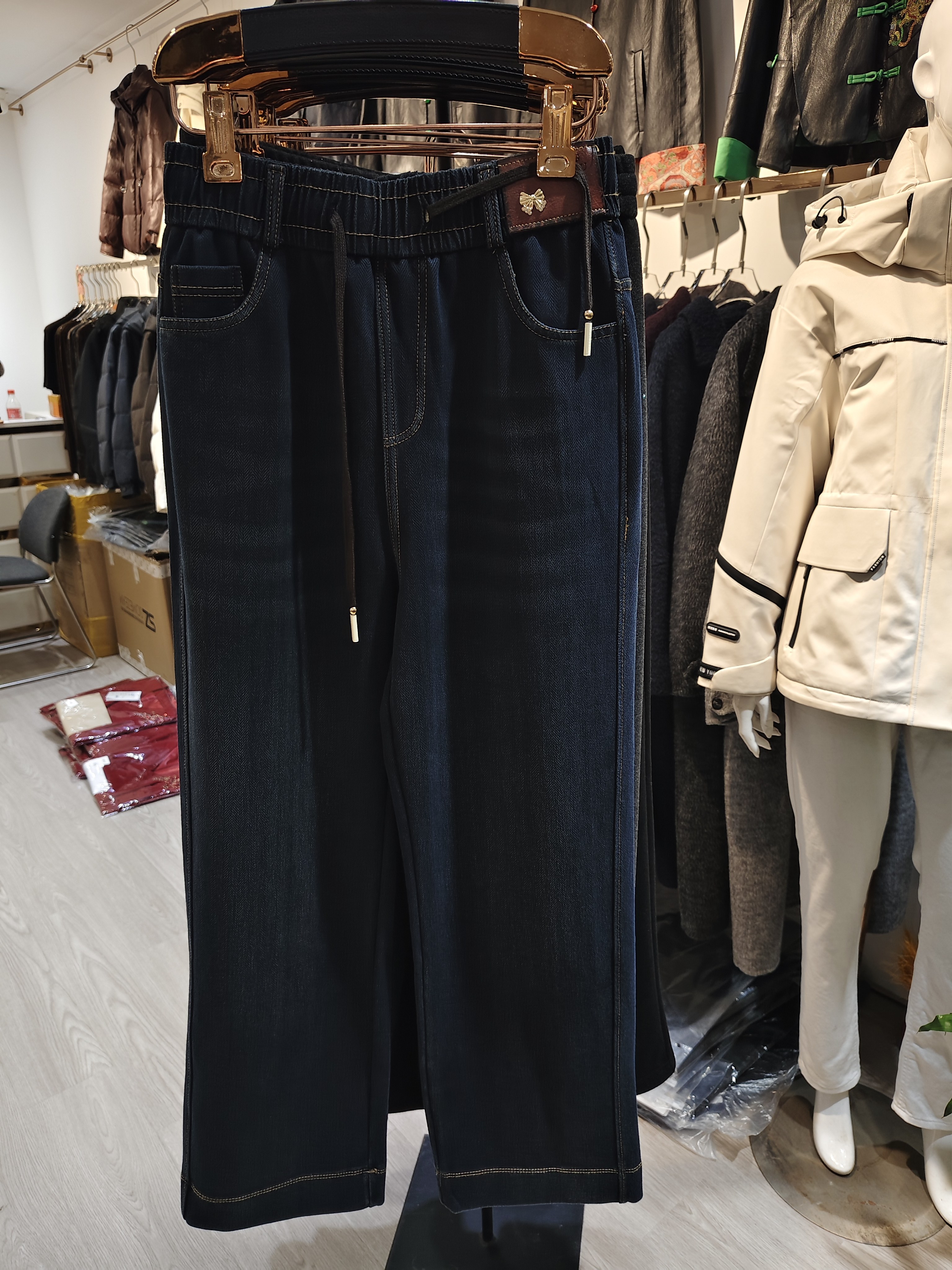 松紧腰抽绳牛仔裤女春季2026新款高腰显瘦宽松大码胖m直筒阔腿裤