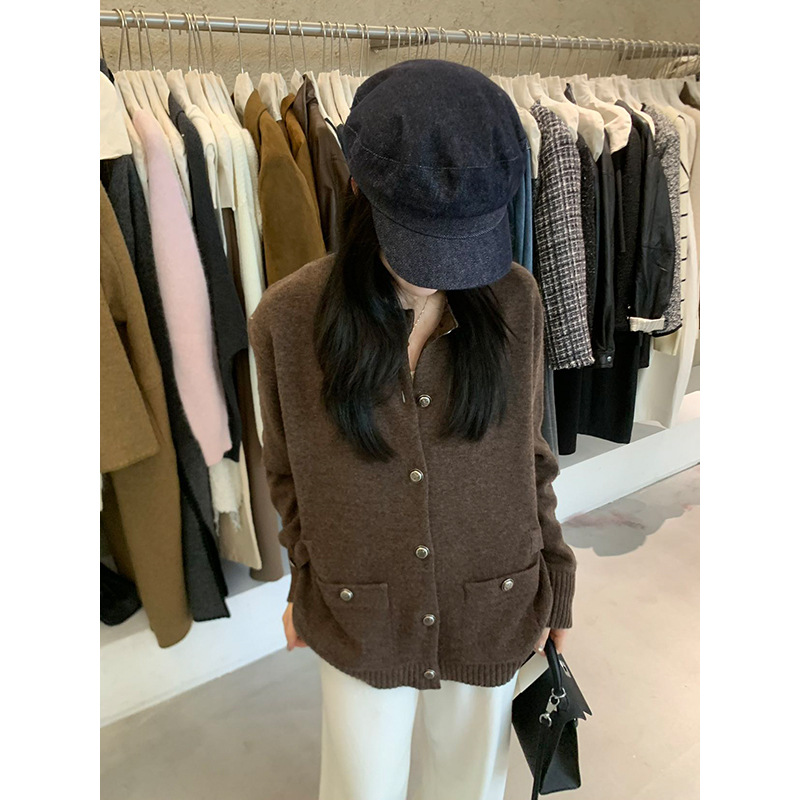 元派bluepops2025冬季100%羊毛设计感纽扣毛衣宽松针织外套A5702