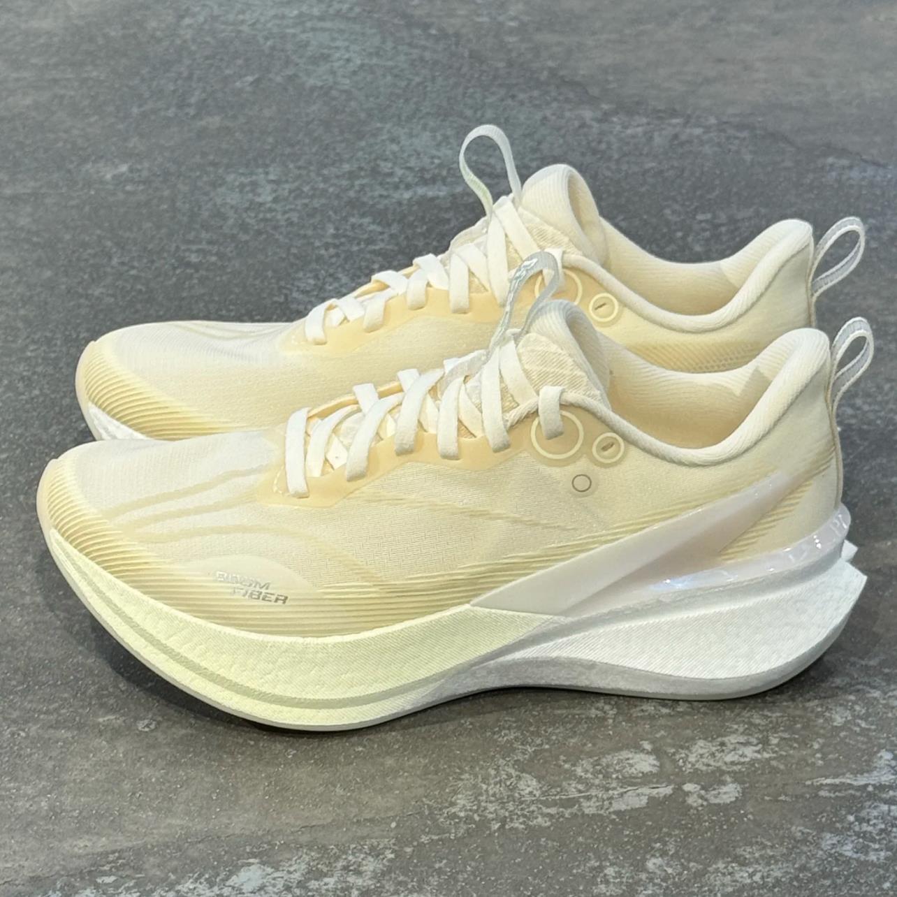 李宁赤兔8pro跑步鞋女鞋2025秋冬减震轻便竞速跑鞋运动鞋ARPV016