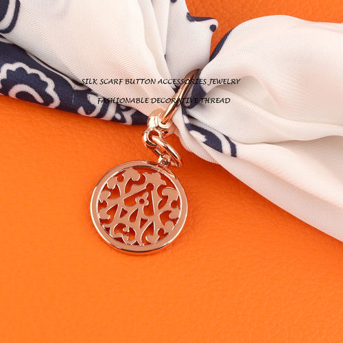 玫瑰金高级感Twilly丝巾扣环飞马披风骏马高档两用固定方巾马衔扣