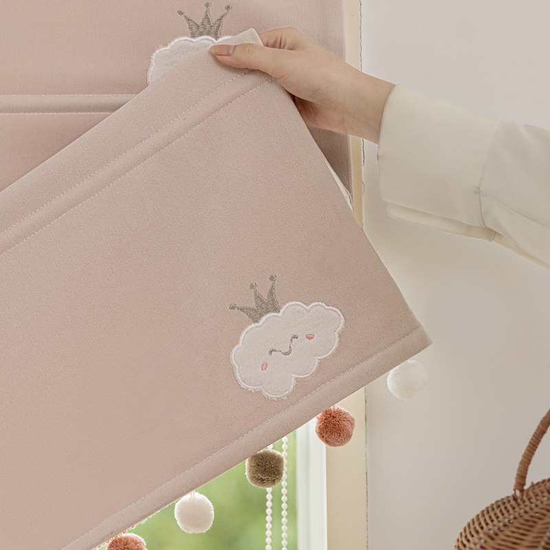 奶油ins风皇冠云朵女孩房罗马帘