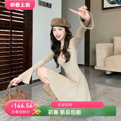 针织连衣裙女春秋新款气质百搭V领修身显瘦内搭配大衣打底短裙子