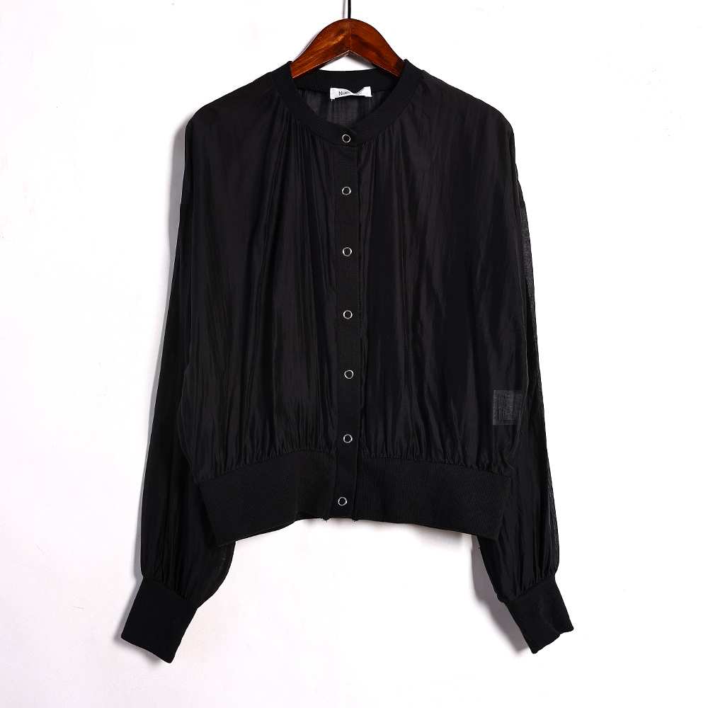 2025秋季简约时髦轻薄款显瘦单品时尚宽松运动防晒上衣休闲夹克