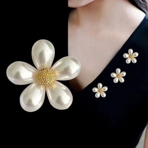 Simple Imitation Full Pearl Flower Brooch for Women Pins Lux