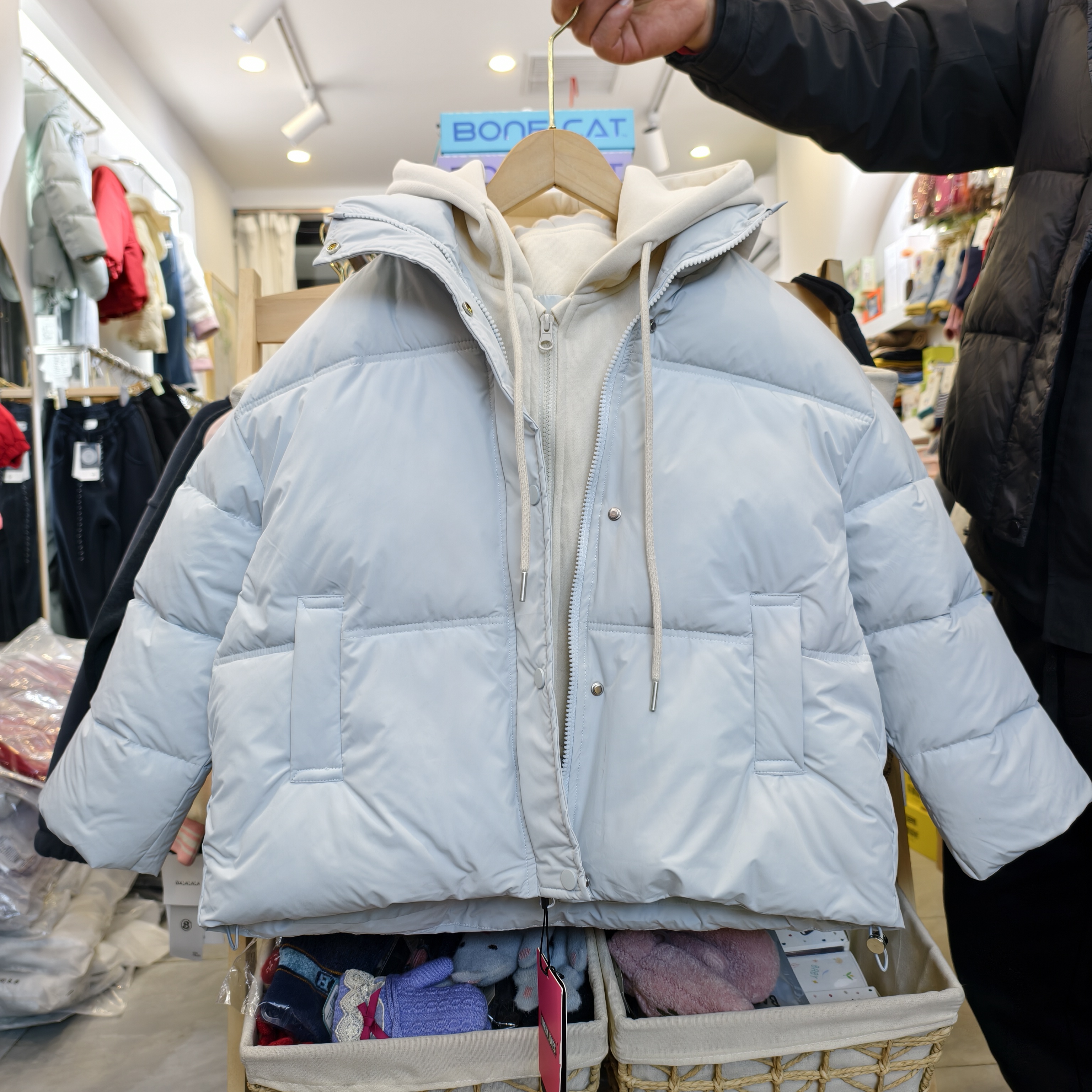 2025新款女童加厚保暖棉衣洋气时髦外套中大童宝宝冬季上衣