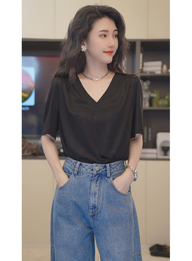 西西家新款V领灰色T恤短袖柔软简约休闲240427