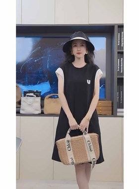 小乖逃D现货休闲风黑色连衣裙U字母夏季女士百搭中长裙通勤H030