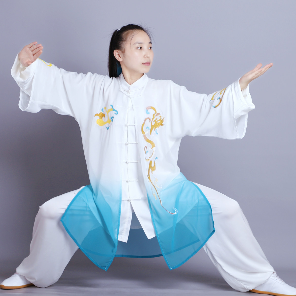 太极服披纱渐变蓝太极拳比赛服演出服男女款披风外披表演服披坎肩
