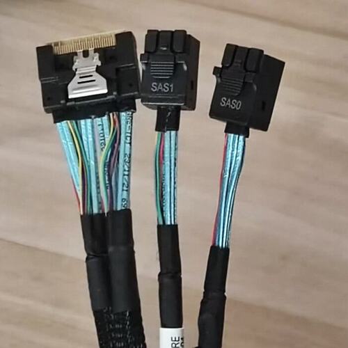SlimSAS 8i 8654转8643阵列卡一分二线，( 议价）