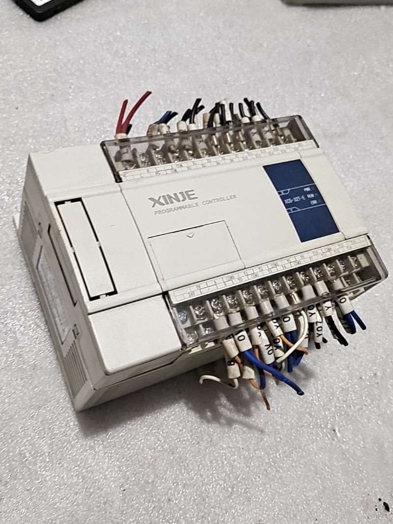 信捷plcXC5-32T-E拆机拆下来的成色看图外壳