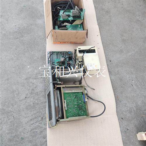 三菱加工中心系统一套。所有的数据线都拿回来了。包括io版。主