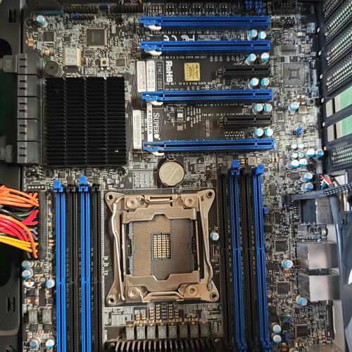 超微 X10SRA主板4个pcie 插槽 工作站主板( 议价）