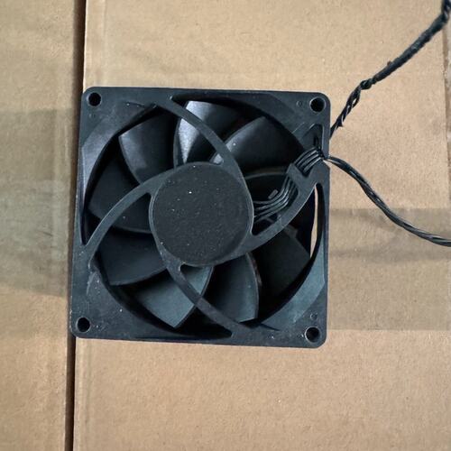 nuc9幽灵峡谷机箱风扇，，4线风扇，12v1.( 议价）