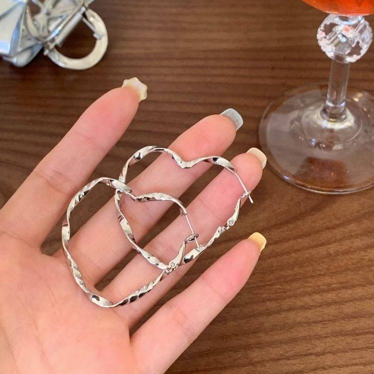 ins简约百搭冷淡风爱心耳圈轻奢小众耳环设计感高级耳钉耳饰女,饰品/流行首饰/时尚饰品新,耳环,淘宝优惠券,粉丝福利购,淘宝优惠卷