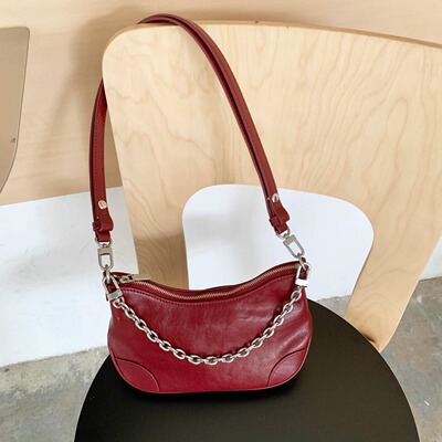 红色腋下包超火精致斜挎包牛角包