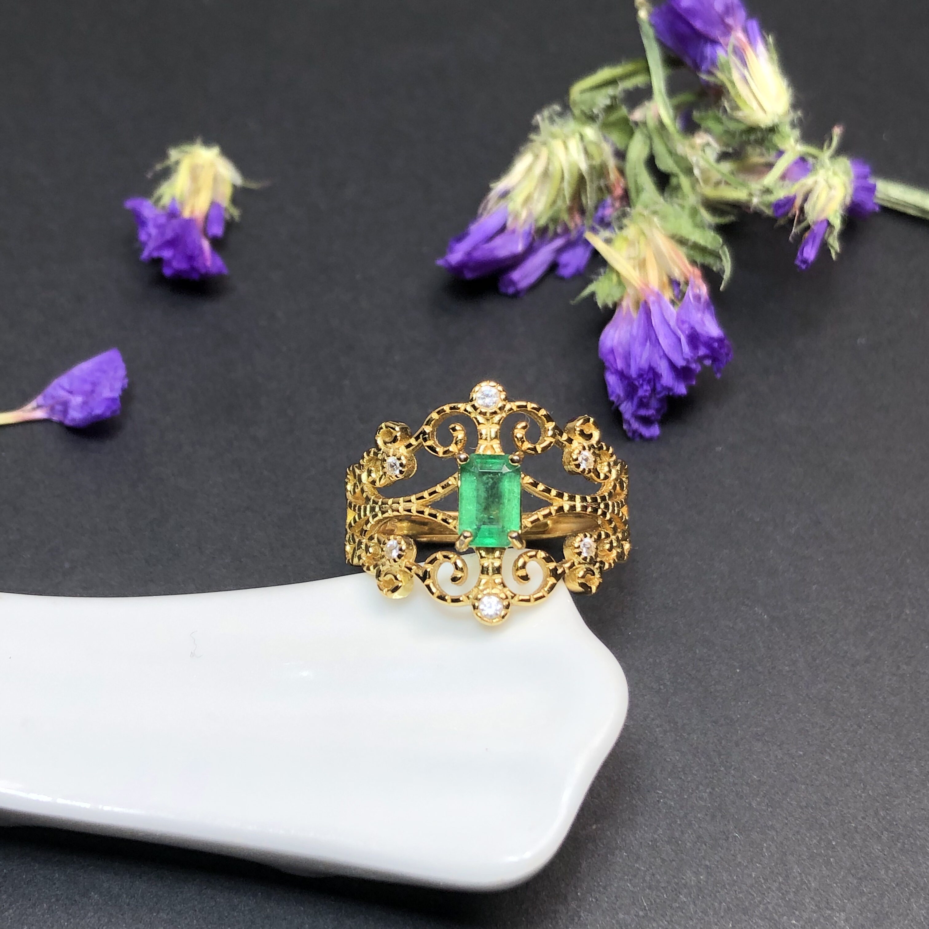 s925银镶嵌天然祖母绿戒指时尚简约仿古宫廷气质百搭女款生日礼物