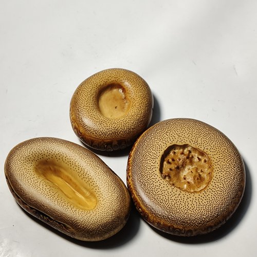 纯手工精工打磨天然竹根把玩件