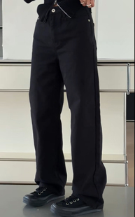 妍西家 诗歌兰女装26早春新款61181百搭黑色显瘦口袋小直筒牛仔裤