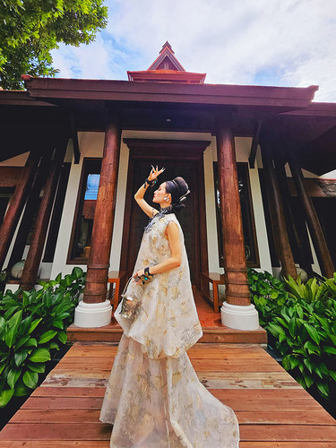 我是朱丽叶原创真丝绡提花刺绣欧根纱非遗盘花扣欧式鱼尾灯笼裙