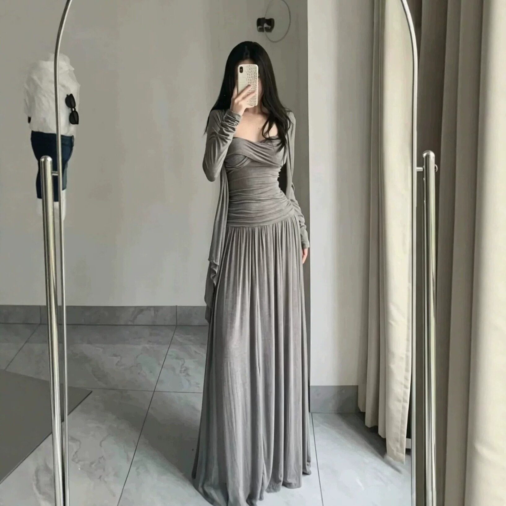 法式纯欲灰色吊带连衣裙子女秋冬新款韩系慵懒风穿搭开衫长裙套装