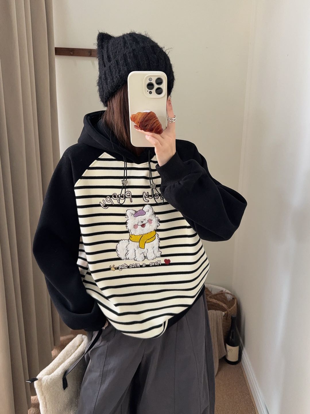 6506卷毛狗刺绣加绒加厚条纹插肩袖连帽长袖卫衣女套头韩版宽松潮