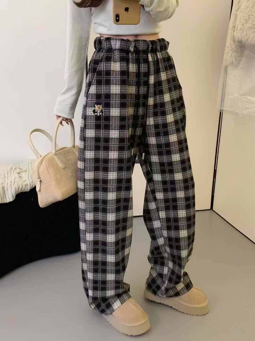 复古格子刺绣小熊加绒加厚宽松百搭卫裤女直筒休闲裤长裤老钱风潮