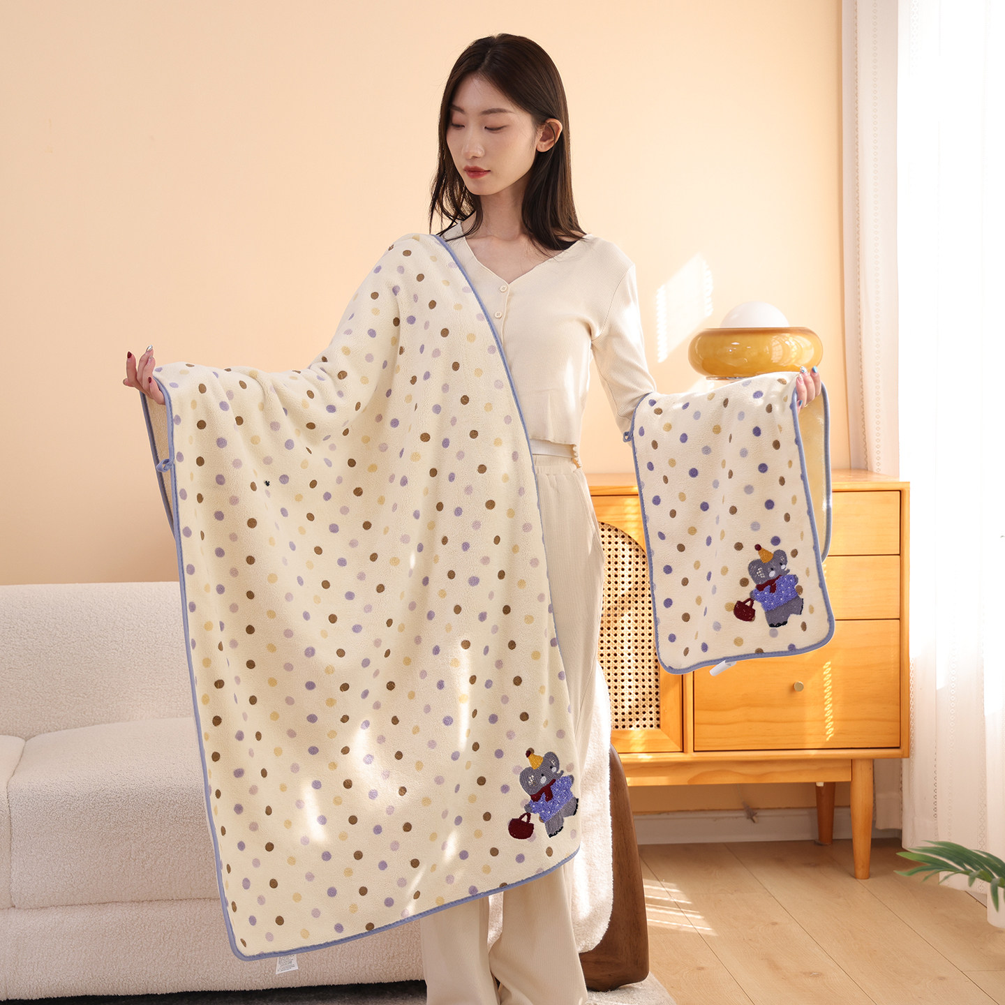 珊瑚绒加厚卡通大浴巾家用柔软吸水速干不掉毛成人洗澡裹巾大毛巾