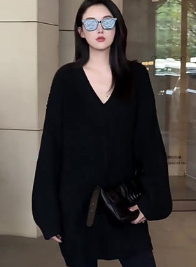 小个子胖mm黑色外穿针织衫2026秋冬季大码宽松V领中长款软糯毛衣