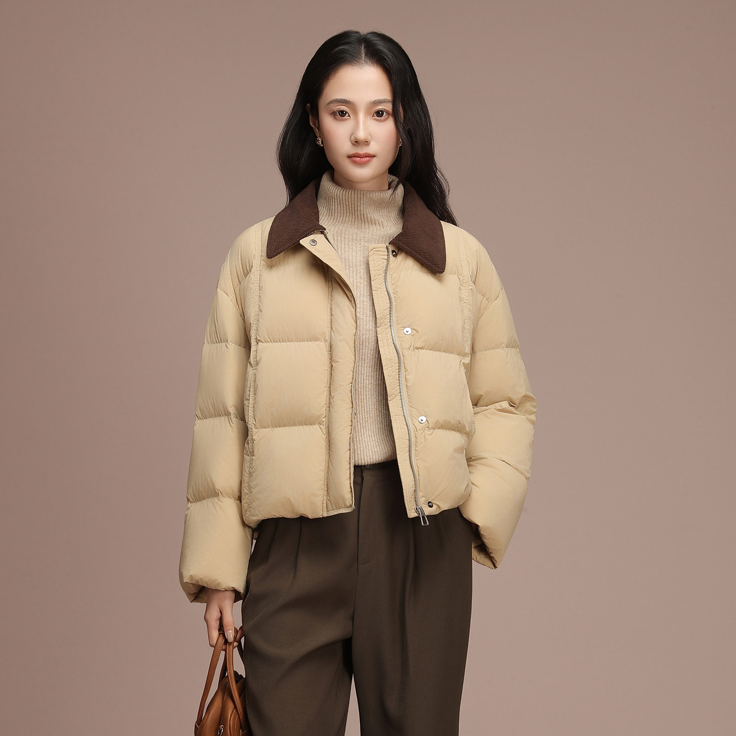 专柜正品轻奢冬季巴恩风短款羽绒服2025冬季撞色翻领90白鸭绒外套