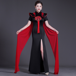 中国风高端走秀旗袍演出服黑色鱼尾修身长款模特团体舞台表演服