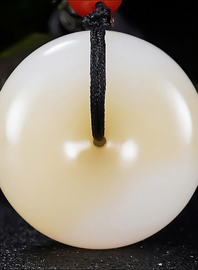 新疆大师张亚龙作品和田玉且末料糖羊脂白玉过灯平安扣24.93克