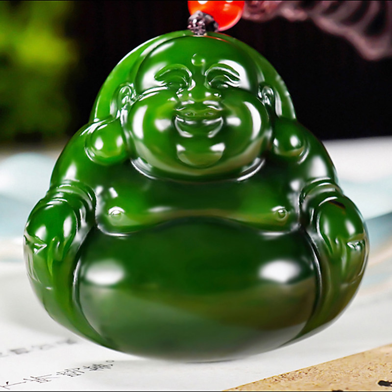 新疆大师郭磊作品和田玉俄料7号矿阳绿碧玉笑佛挂件27.17克