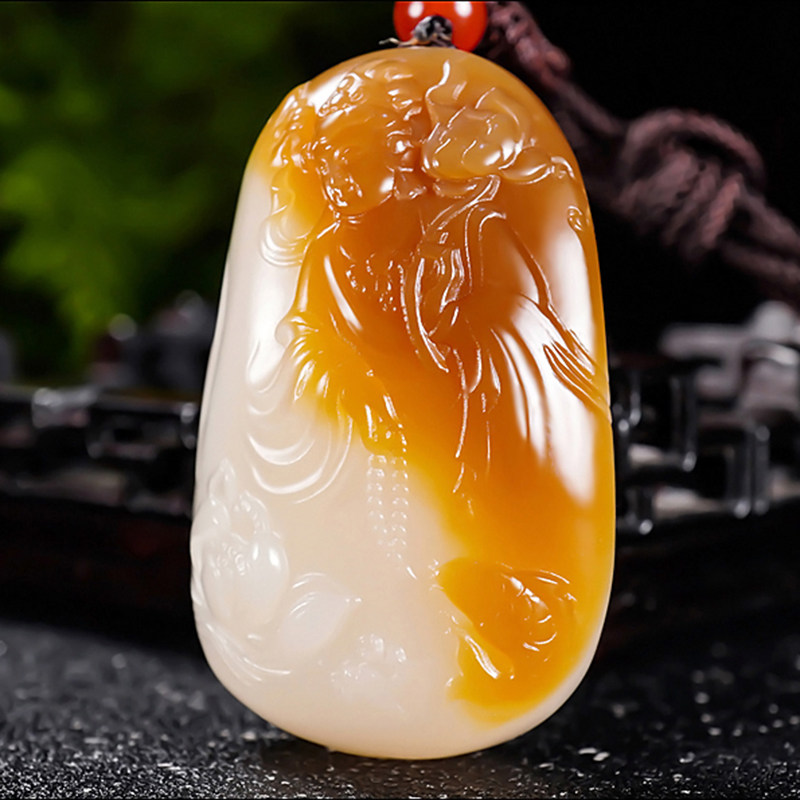 新疆大师张亚龙作品和田玉且末料糖羊脂白玉观音挂件43.70克