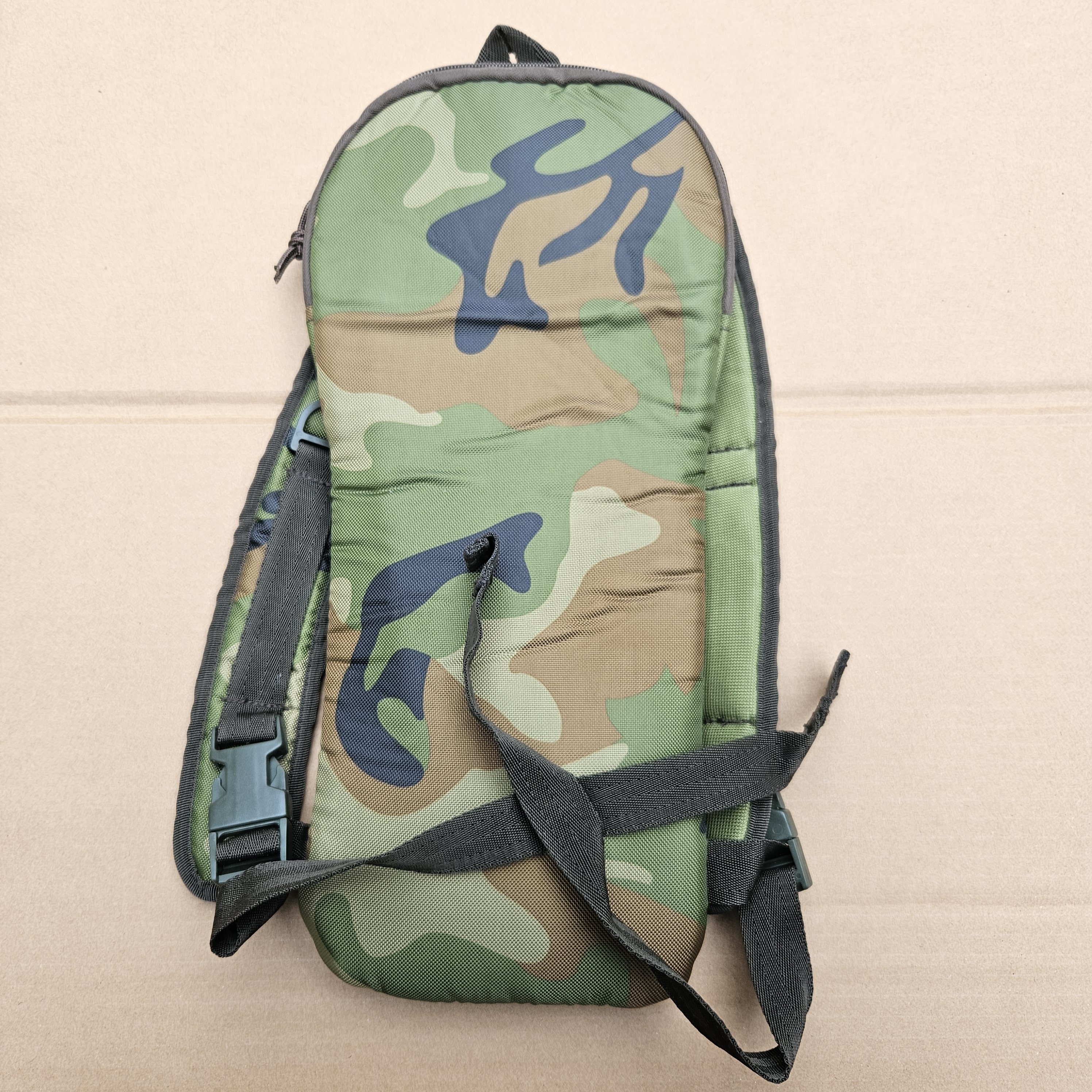 正品XJS03-1野外单人饮水器水袋2升野营饮水袋背负外套