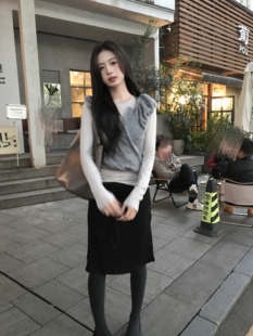 松紧腰上衣 v领泡泡袖 叠穿单品 毛绒背心 鱼没放