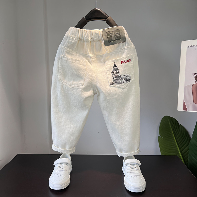 男童白色裤子秋装帅气破洞新款儿童牛仔裤春秋款休闲刺绣秋季长裤