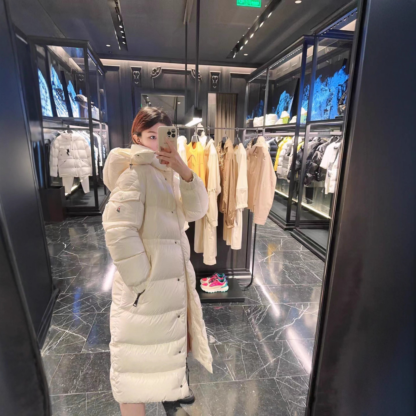 高版本蒙家Maire新款羽皇长款羽绒服亮光连帽羽绒服男女连帽保暖