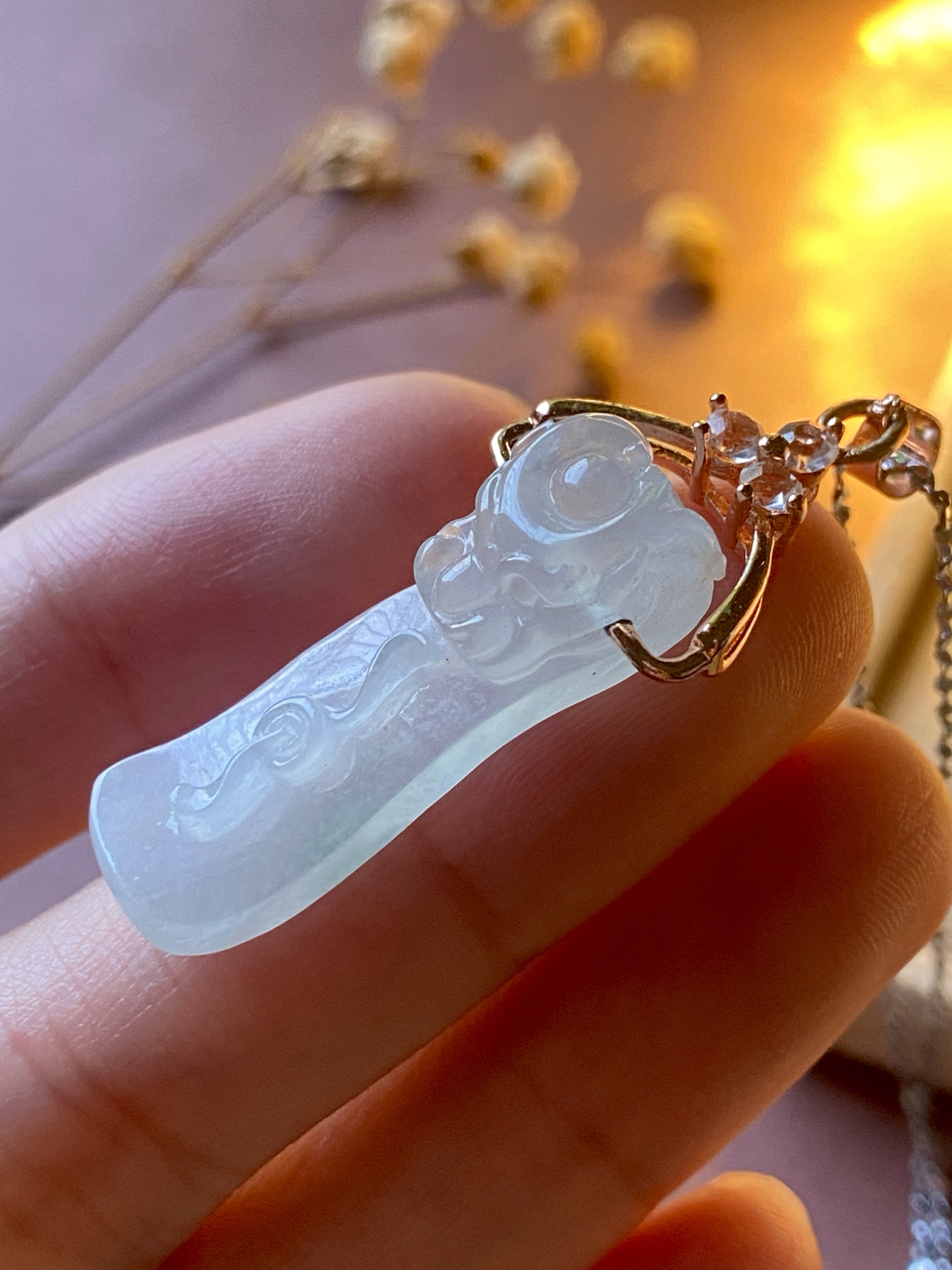 天然A货翡翠冰种起光龙勾龙头如意吊坠