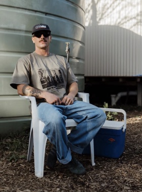 eatyourwater Sunday kip with our Isolate 5 Panel 复古老爹帽