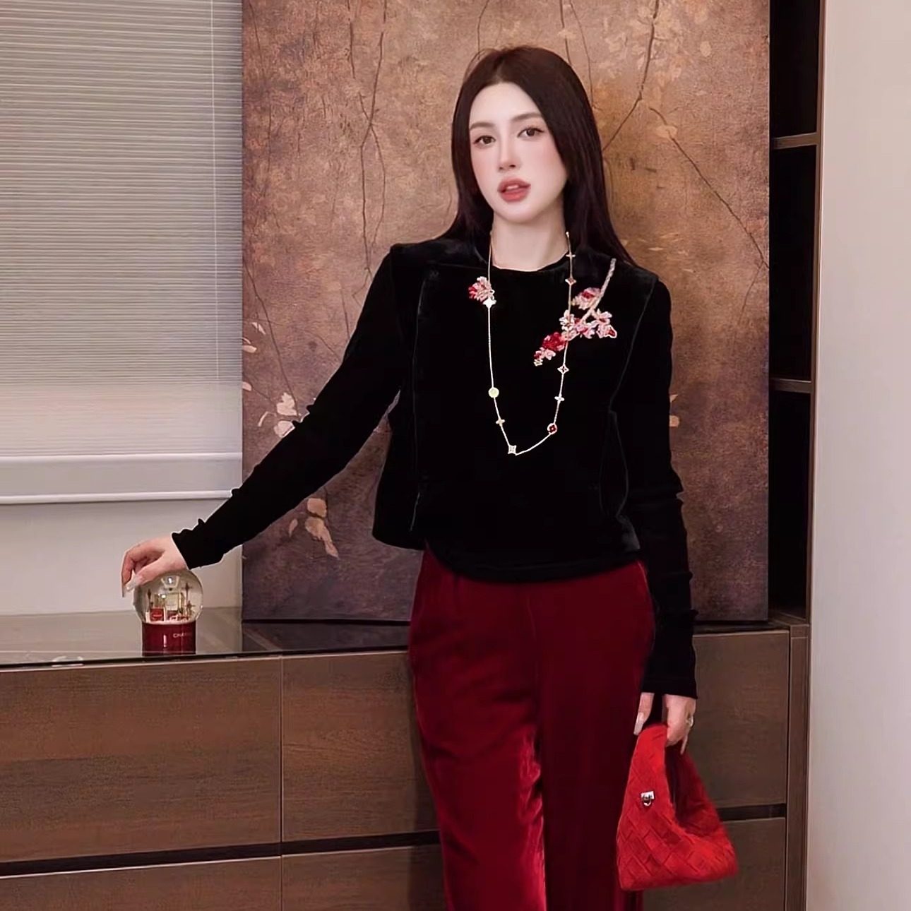 Gyantong郭彦彤【真丝马甲】丝绒手工钉珠新中式秋冬上衣MJ1018,女装/女士精品,马夹,淘宝优惠券,粉丝福利购,淘宝优惠卷