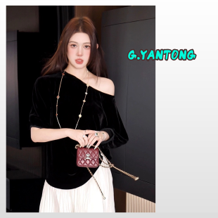 郭彦彤露肩真丝丝绒罩衫 斜肩上衣女T恤黑色一字肩DD1332 时尚