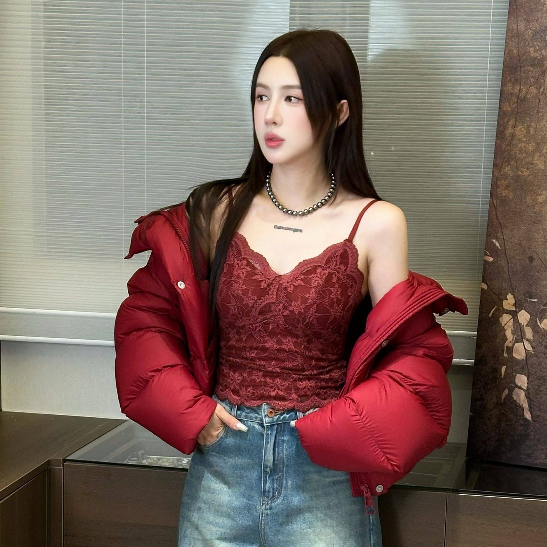 Gyantong郭彦彤法式V领蕾丝吊带带胸垫内搭显瘦纯欲DD1270