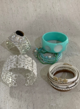 中世纪古早蕾丝夸张白色手镯女vintage个性夸张朋克手环辣妹高级